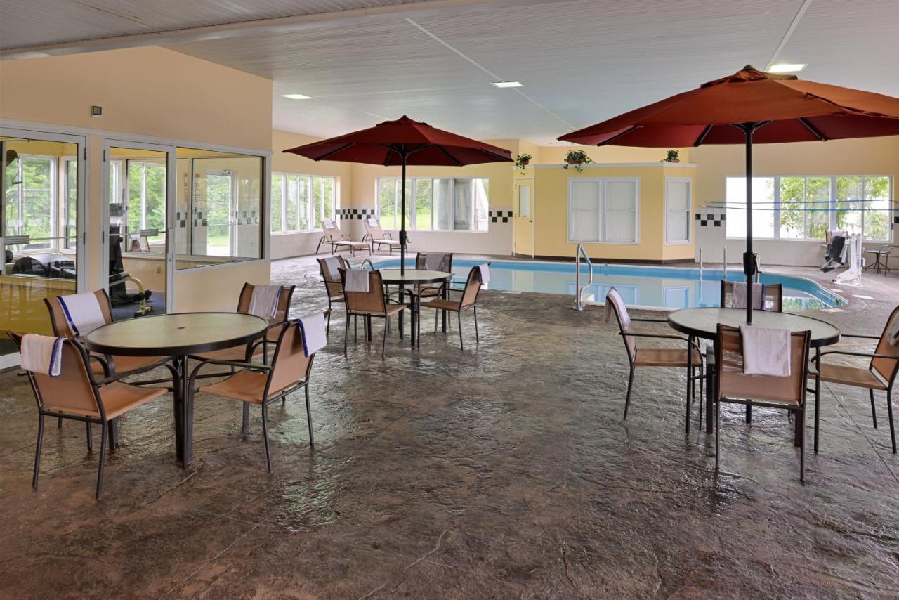 Red Roof Inn Sandusky - Milan Exterior photo
