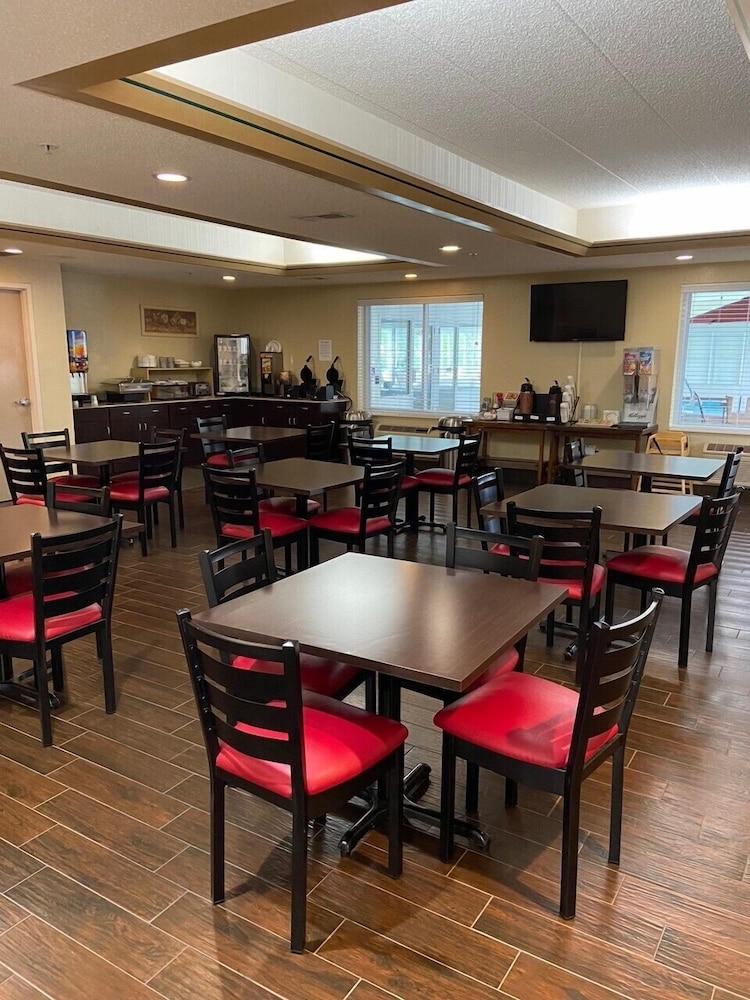 Red Roof Inn Sandusky - Milan Exterior photo